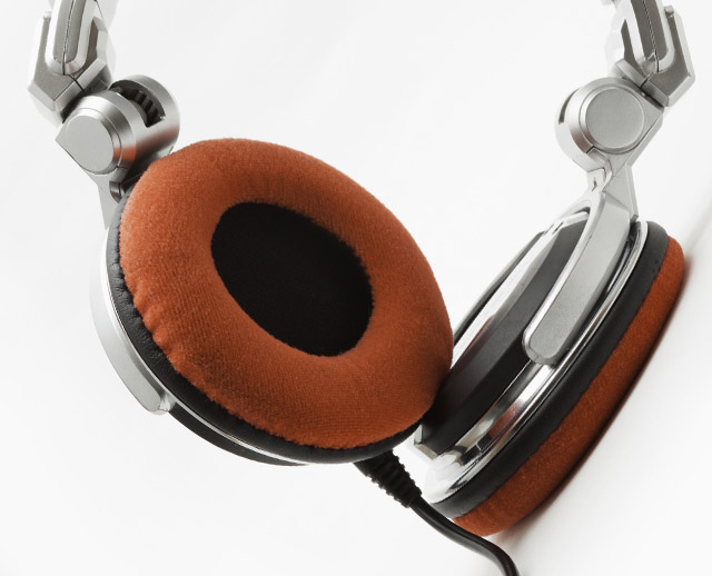 shop-sr8oi-headphones-3 q